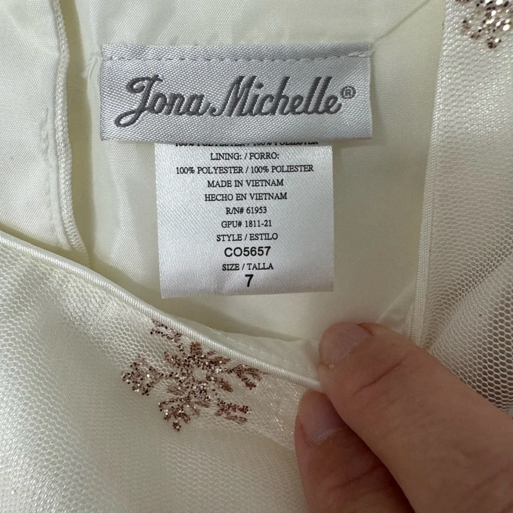 Jona Michelle elegant ivory
